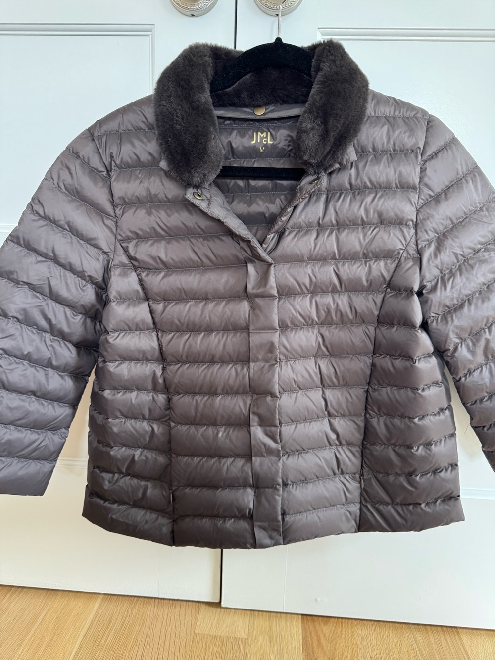 JMcLaughlin chocolate brown Quilted Down Jacket with Fur Collar Sz m
